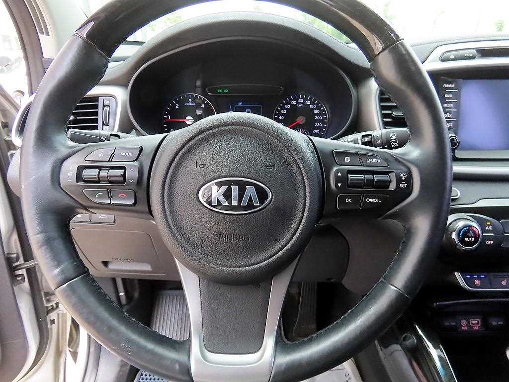 KIA Sorento - Vista 8
