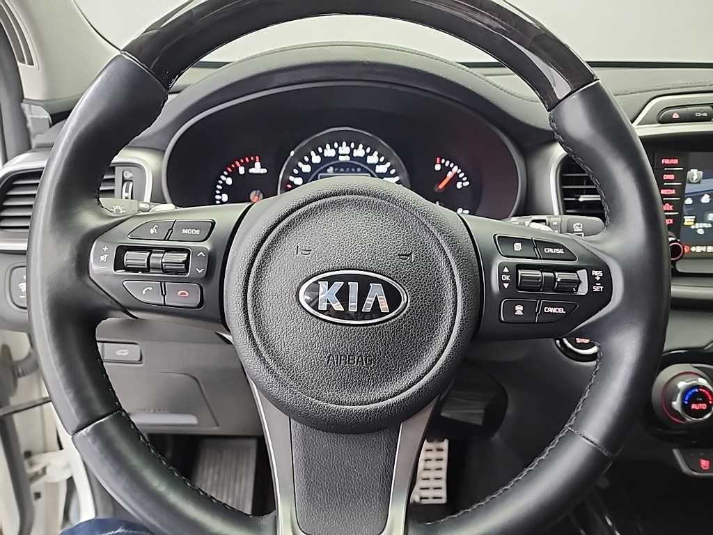 KIA Sorento - Vista 9