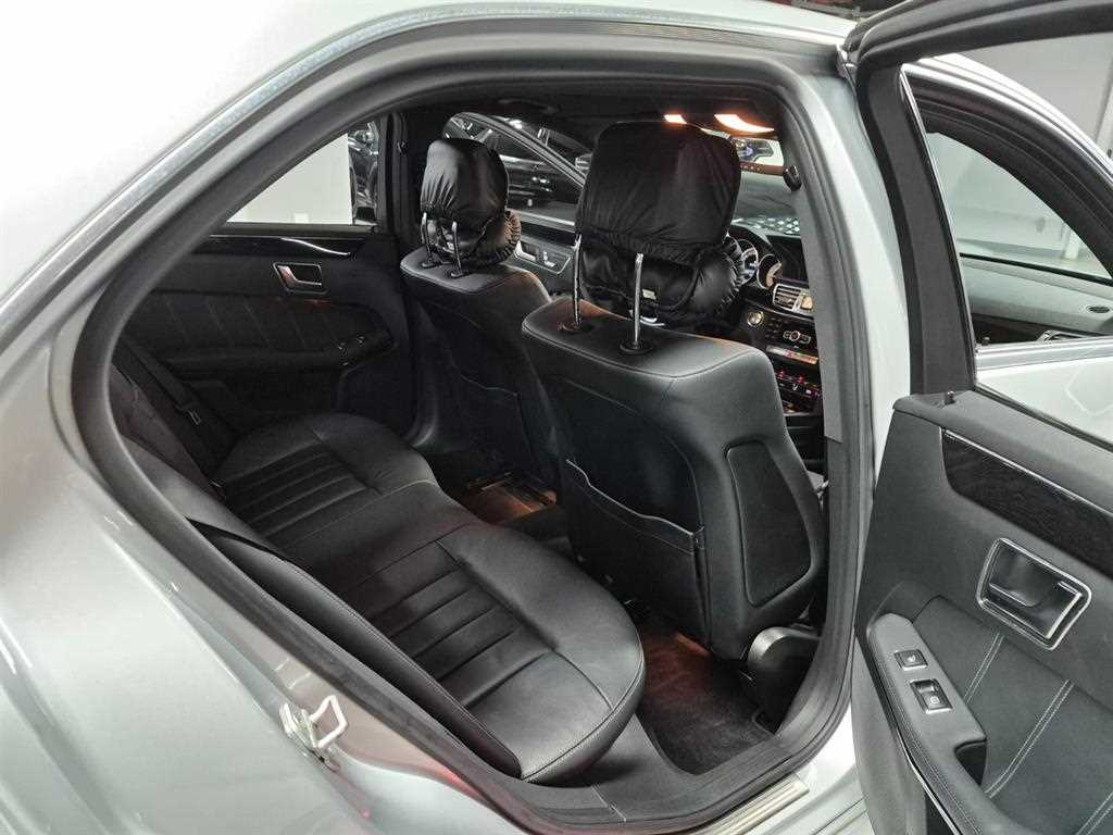 Mercedes Benz E class - Vista 10