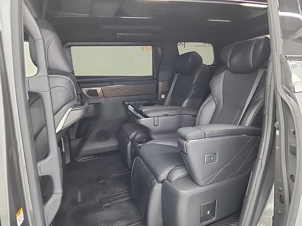 Toyota Alphard - Vista 12