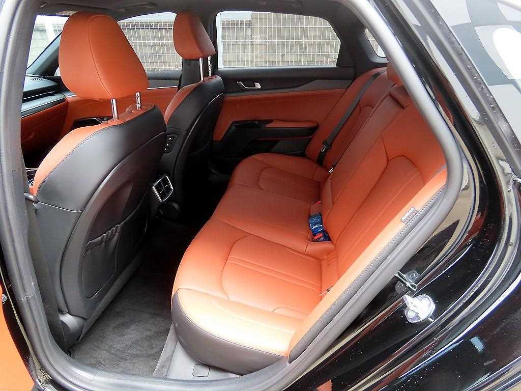 KIA K5 - Vista 6