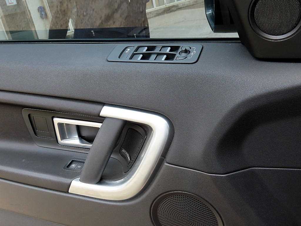 Land Rover Discovery Sports - Vista 11