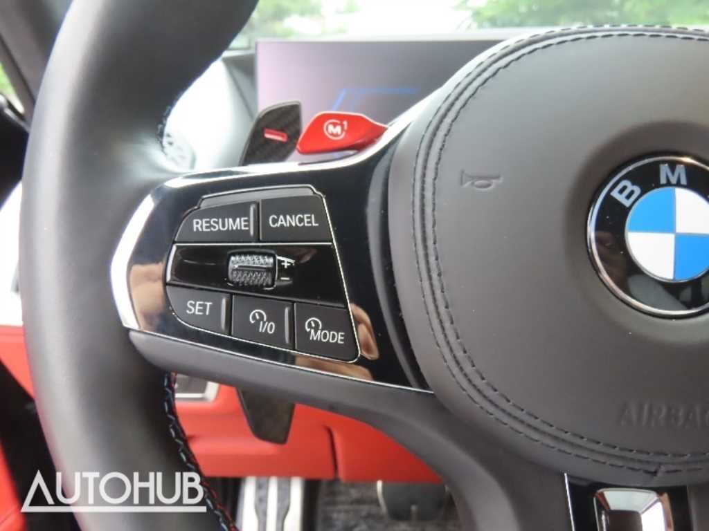 BMW XM - Vista 12