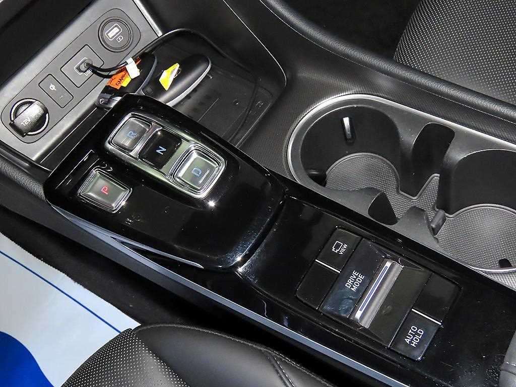 HYUNDAI Sonata - Vista 12
