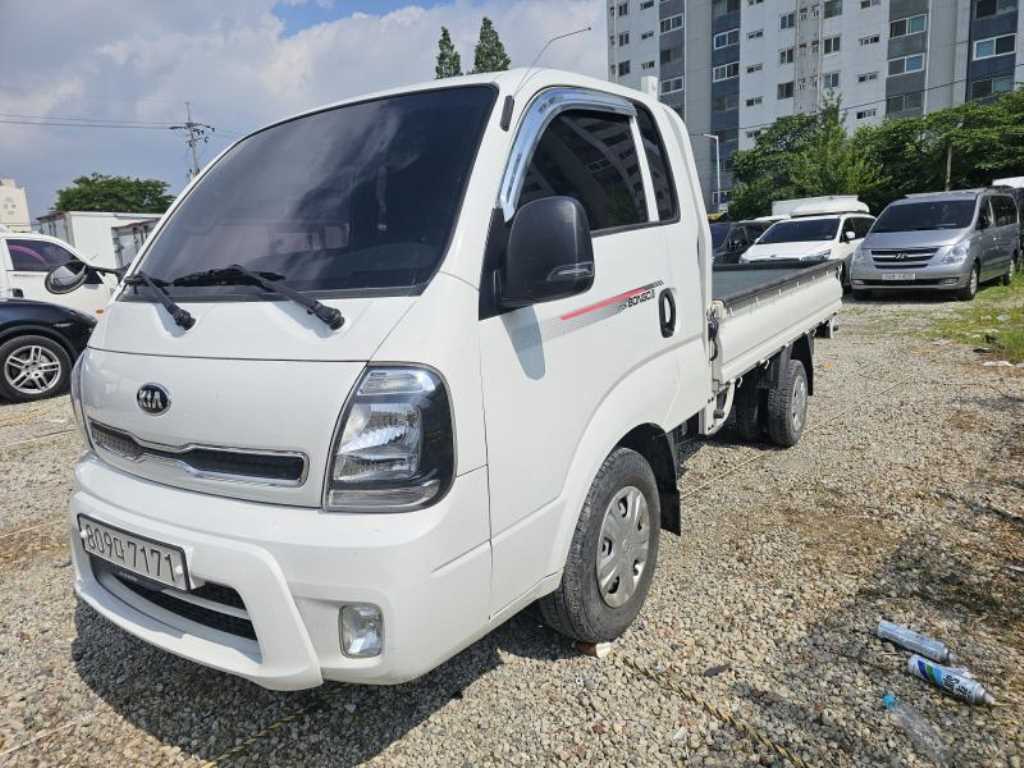 Small Truck Cargo (small) - Vista 2