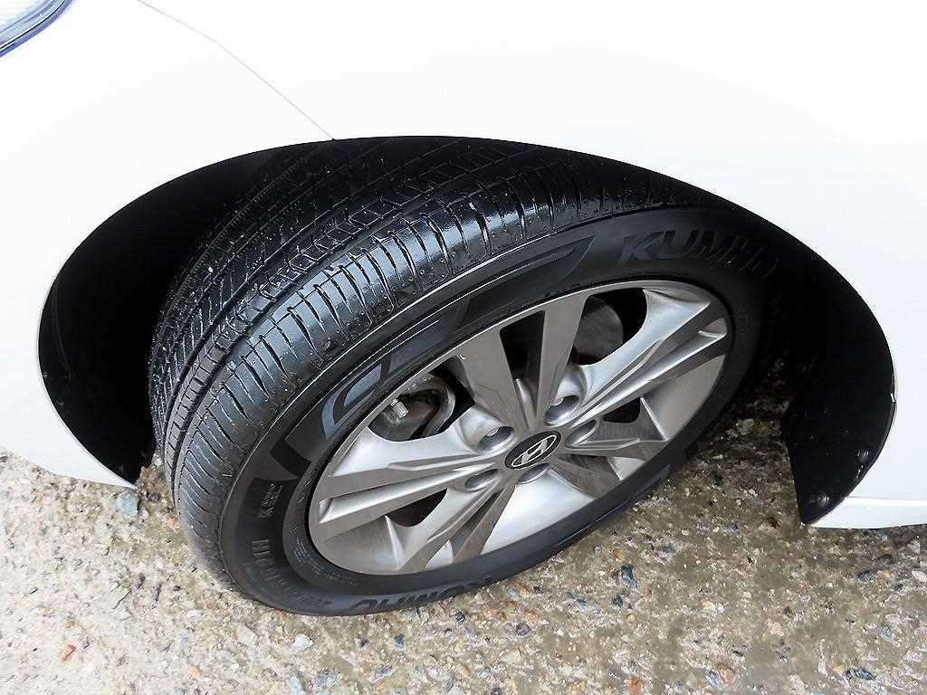 HYUNDAI Avante 2016 Blanco - Importación desde Corea - HF Imports Iquique - Foto 20