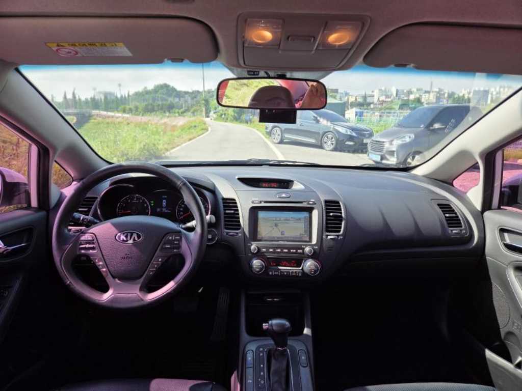 KIA K3 - Vista 11