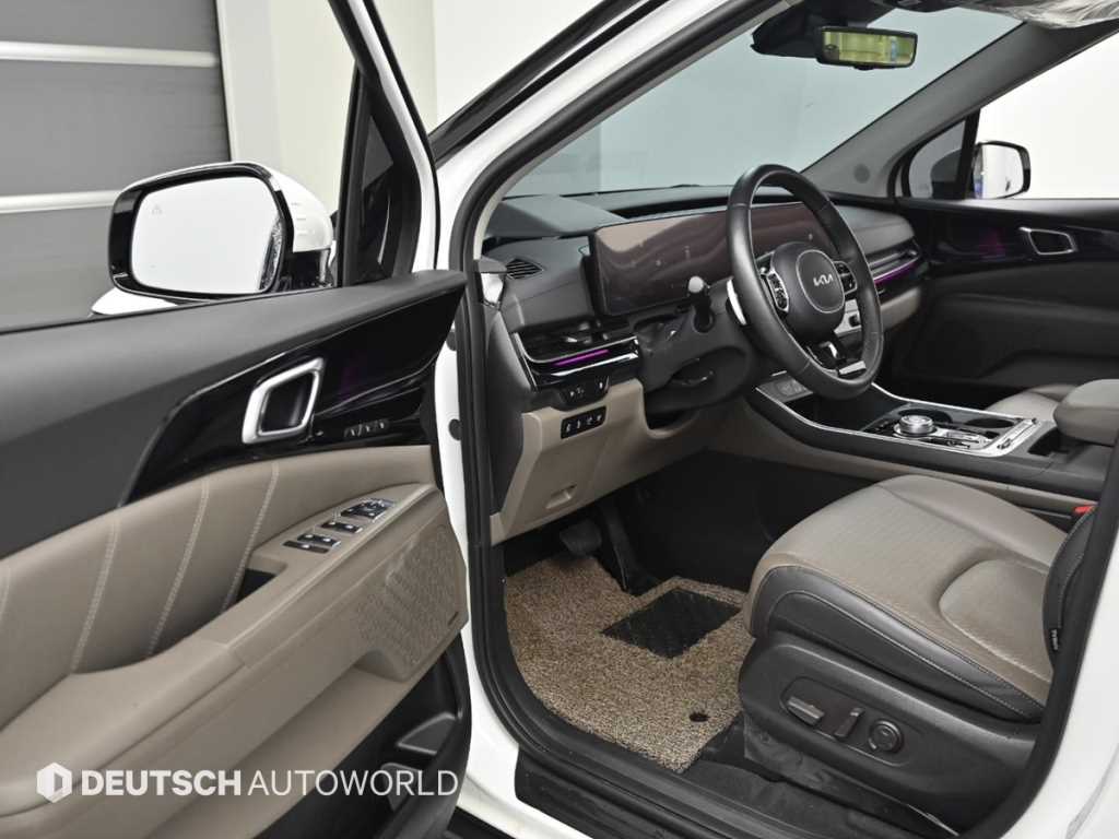 KIA Carnival - Vista 11