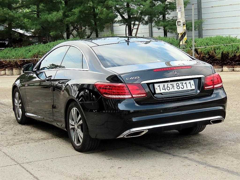 Mercedes Benz E class - Vista 3