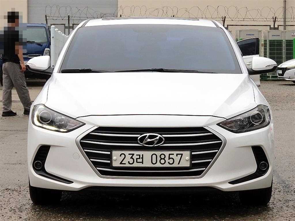HYUNDAI Avante 2016 Blanco - Importación desde Corea - HF Imports Iquique - Foto 1