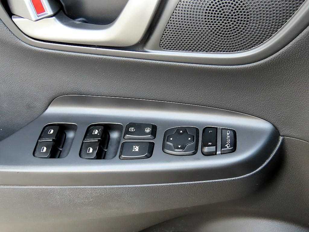 HYUNDAI Kona - Vista 11