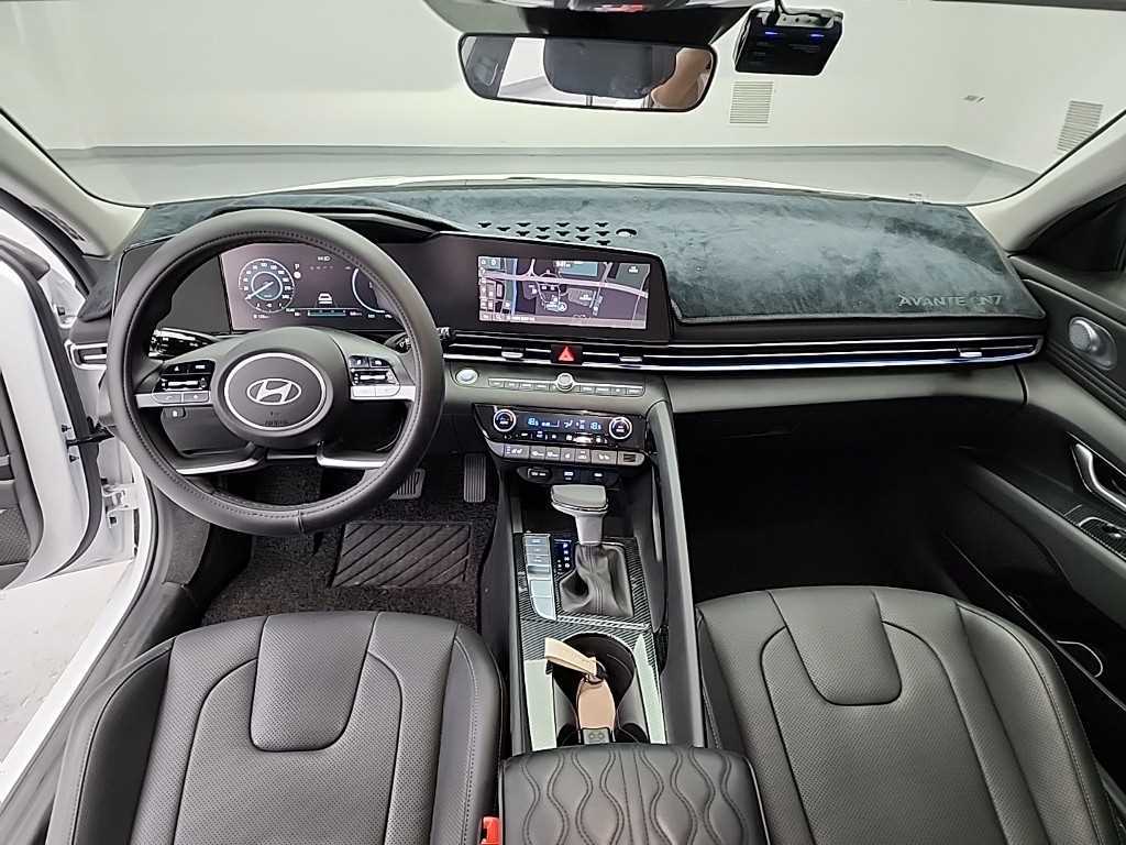 HYUNDAI Avante - Vista 7