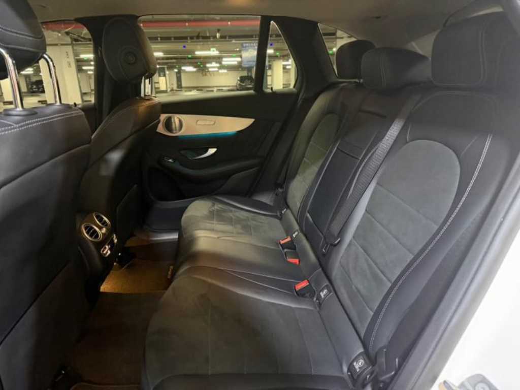 Mercedes Benz GLC Class - Vista 7