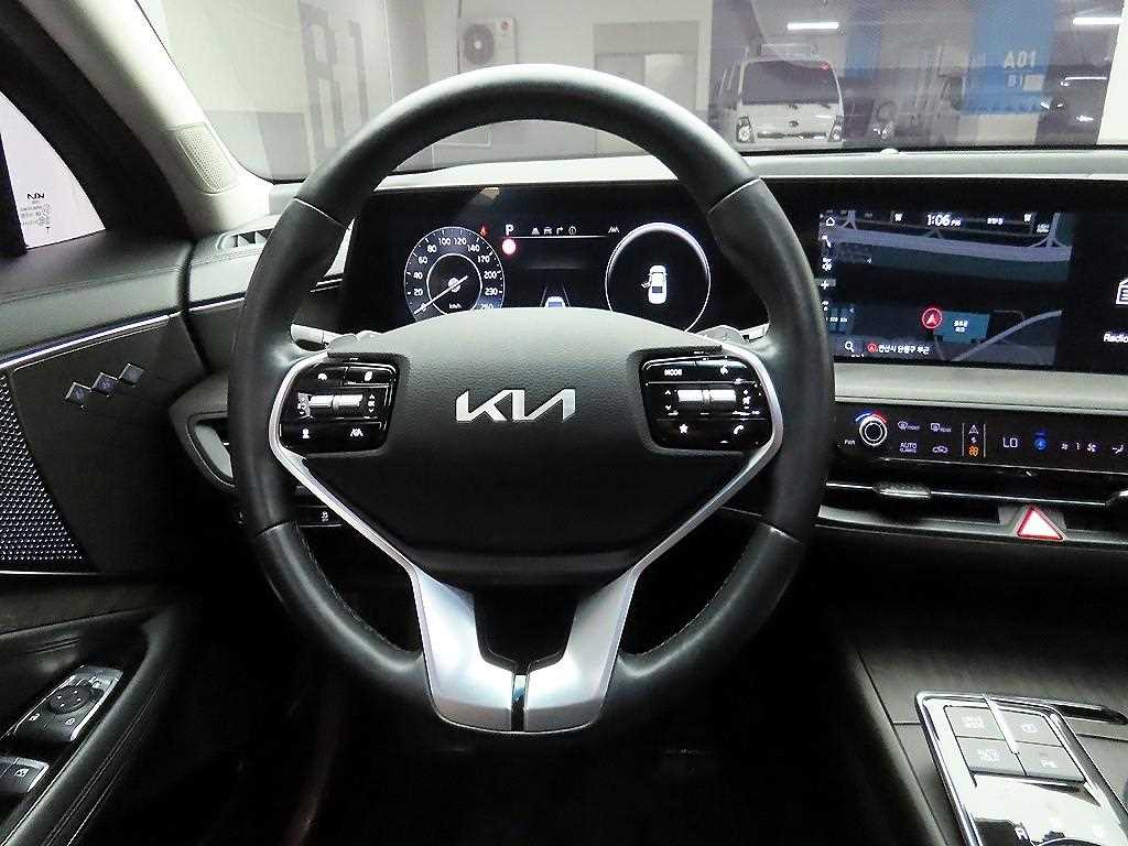 KIA K8 - Vista 7