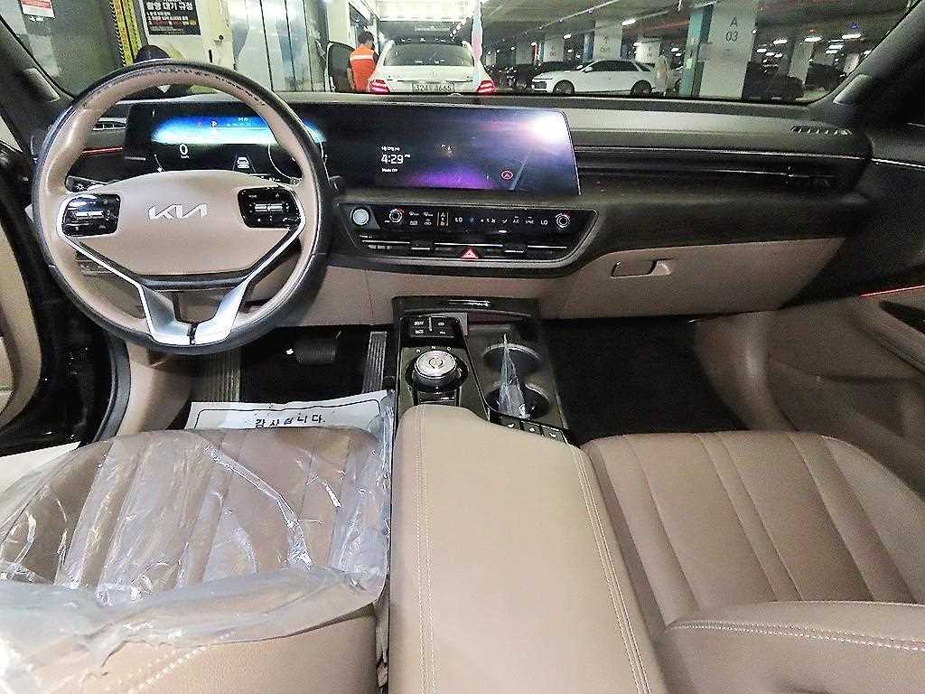 KIA K8 - Vista 10