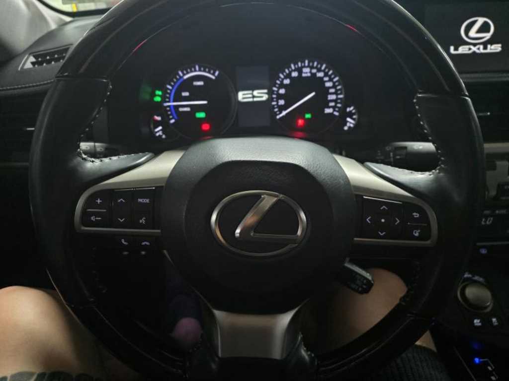Lexus ES - Vista 7
