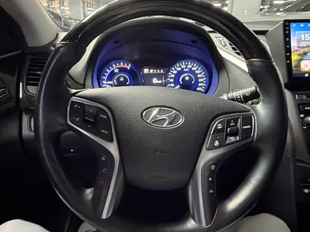HYUNDAI Grandeur - Vista 11