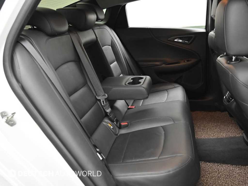 Chevrolet Malibu - Vista 11