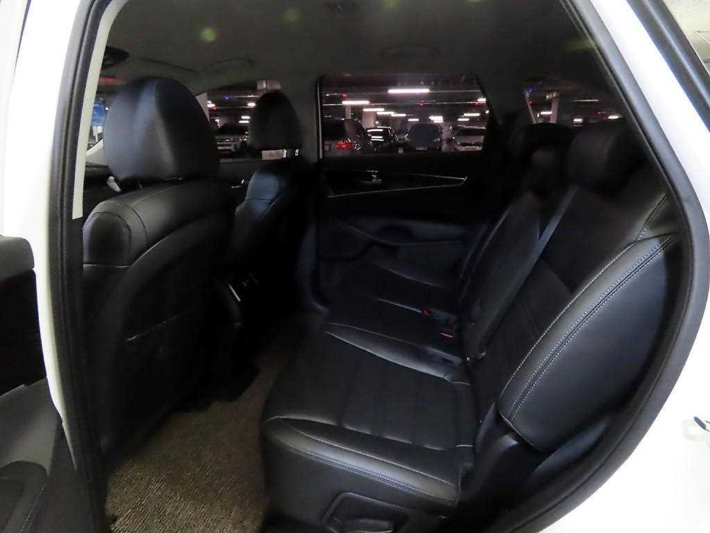 KIA Sorento - Vista 7