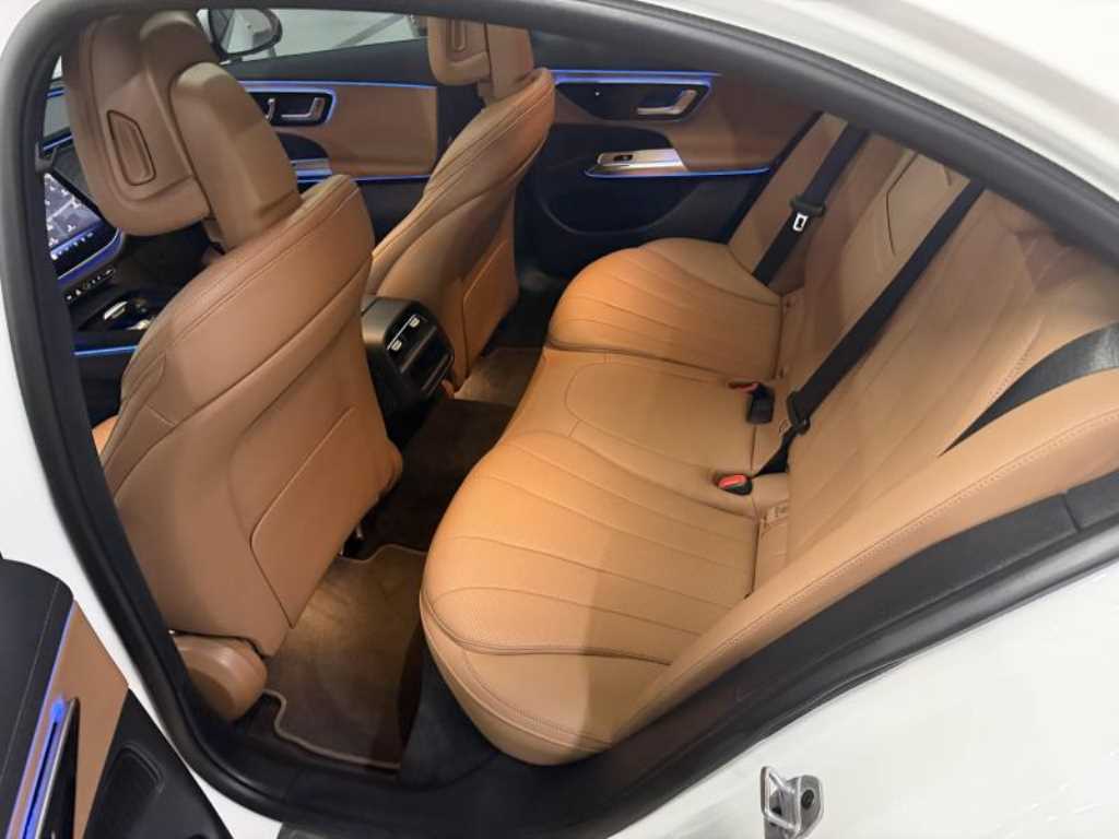 Mercedes Benz E class - Vista 7
