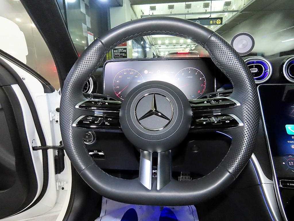 Mercedes Benz C Class - Vista 8