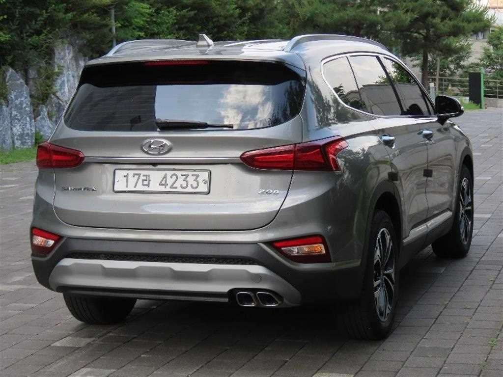HYUNDAI Santa Fe - Vista 3