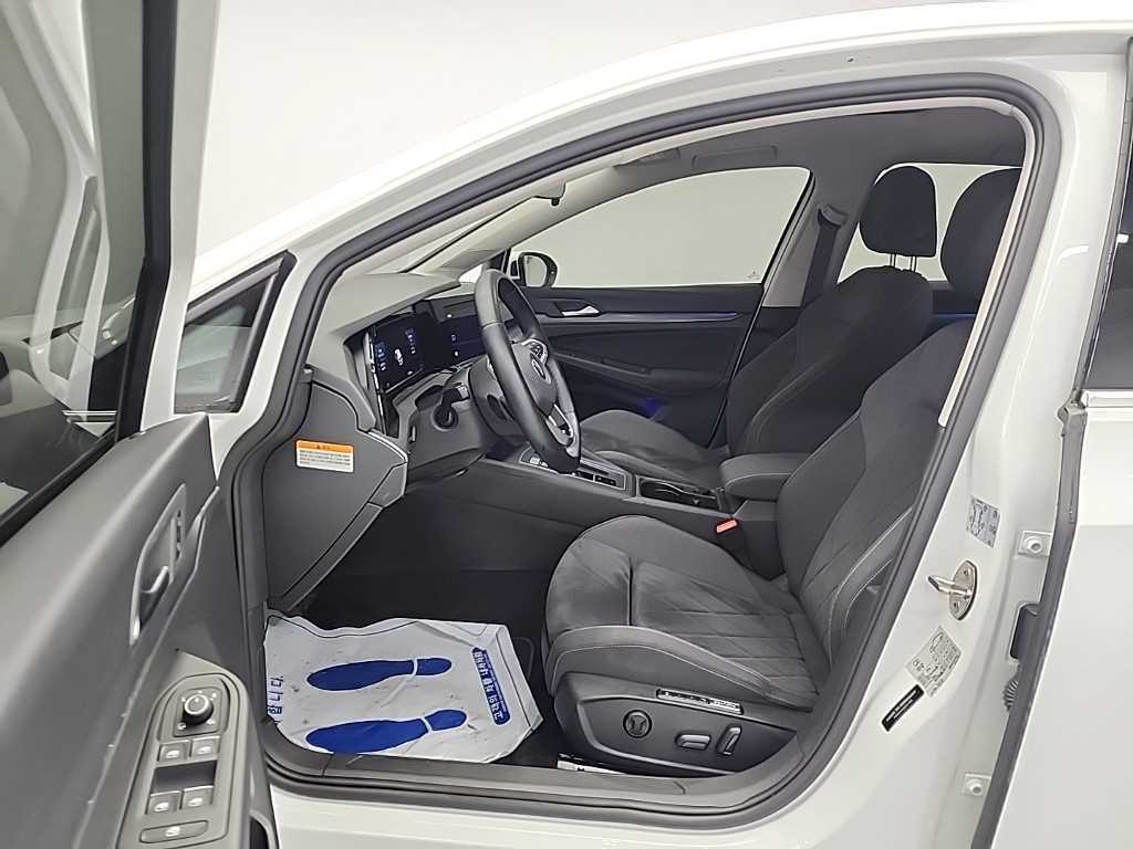 Volkswagen Golf - Vista 11