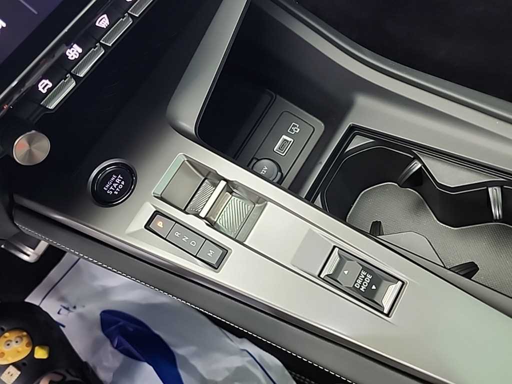 Peugeot 408 - Vista 8