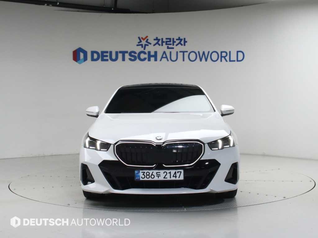 BMW 5 Series 2024 Blanco - Importación desde Corea - HF Imports Iquique - Foto 1