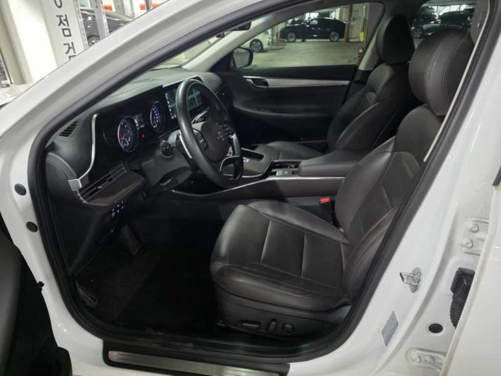 HYUNDAI Grandeur - Vista 4