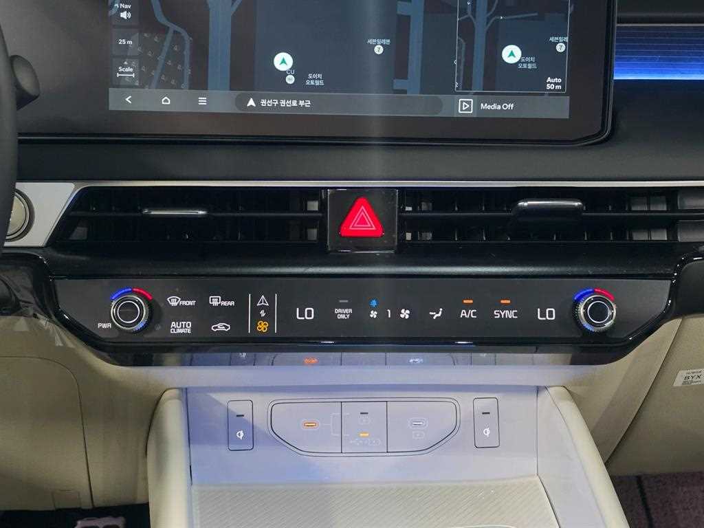 KIA K8 - Vista 12