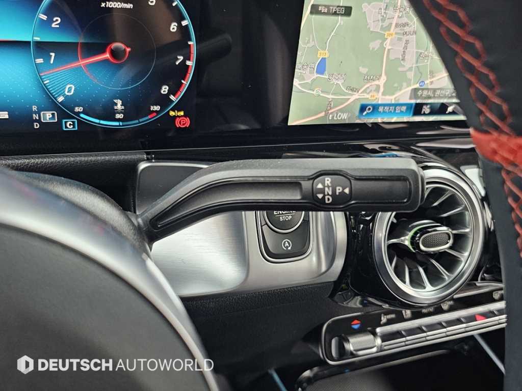 Mercedes Benz GLB Class - Vista 9