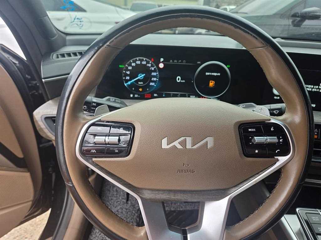 KIA K8 - Vista 3