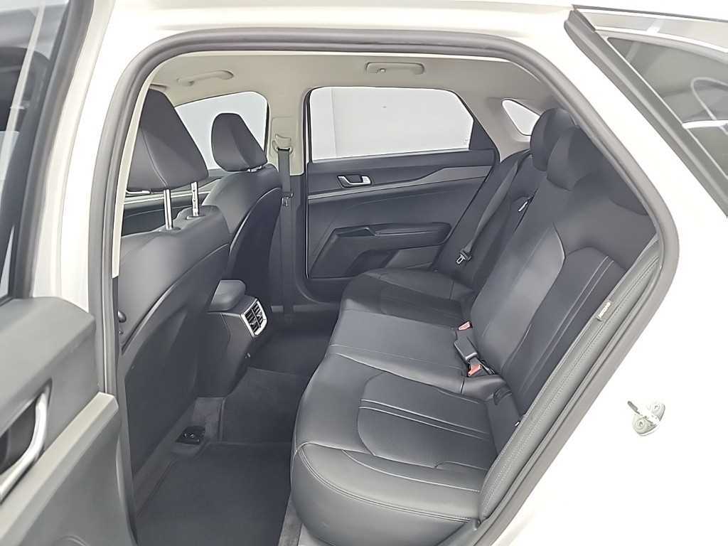 KIA K5 - Vista 12