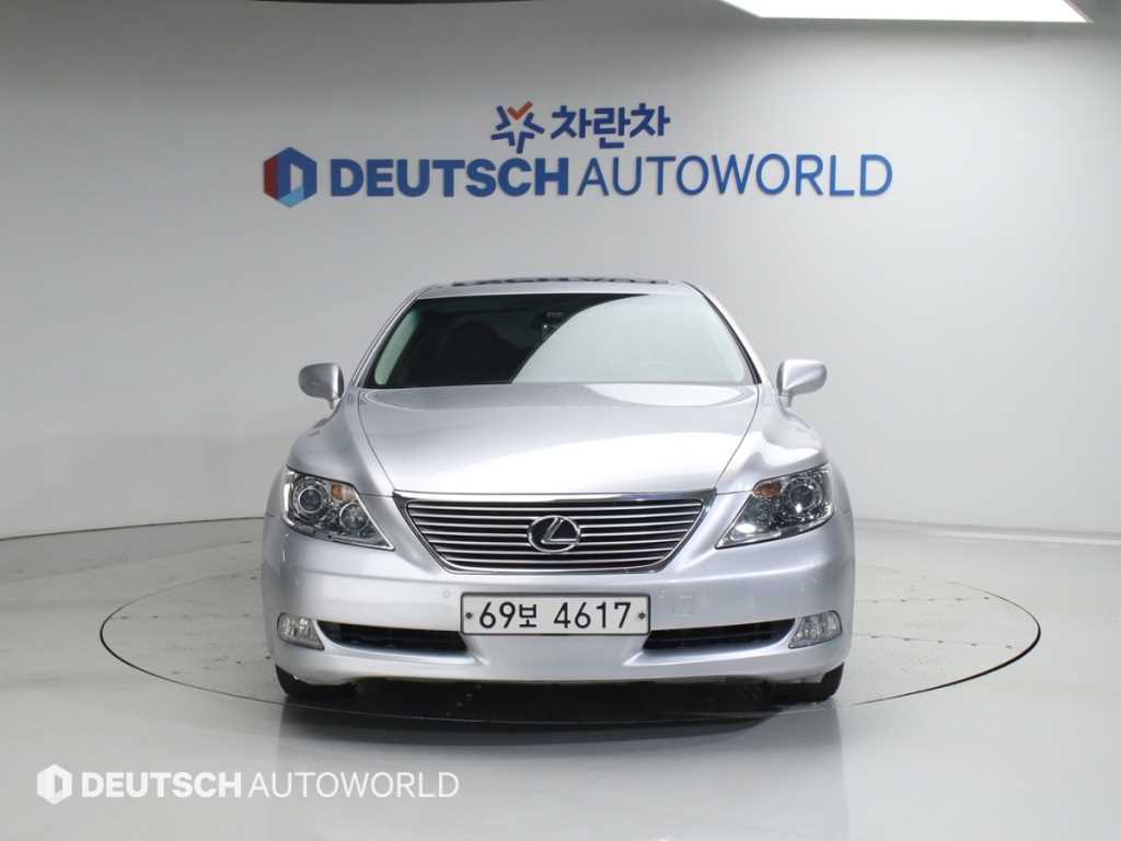 Lexus LS - Vista 3