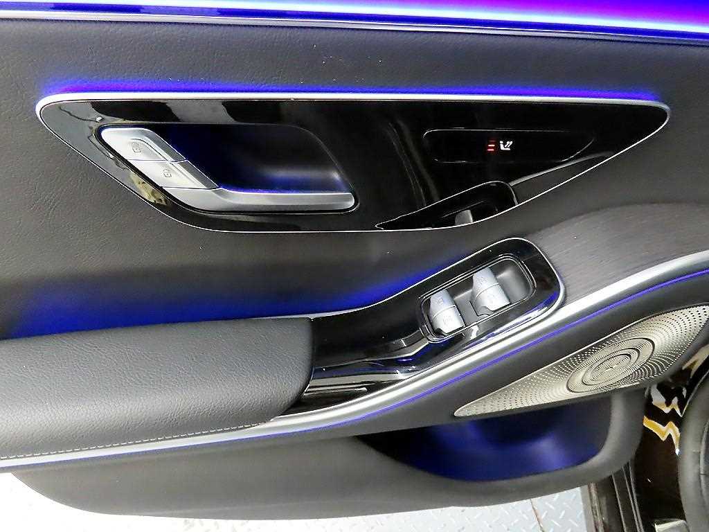Mercedes Benz S Class - Vista 12