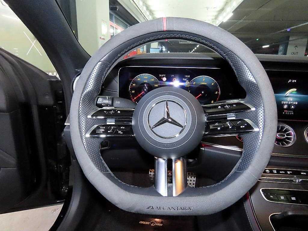 Mercedes Benz CLS Class - Vista 8