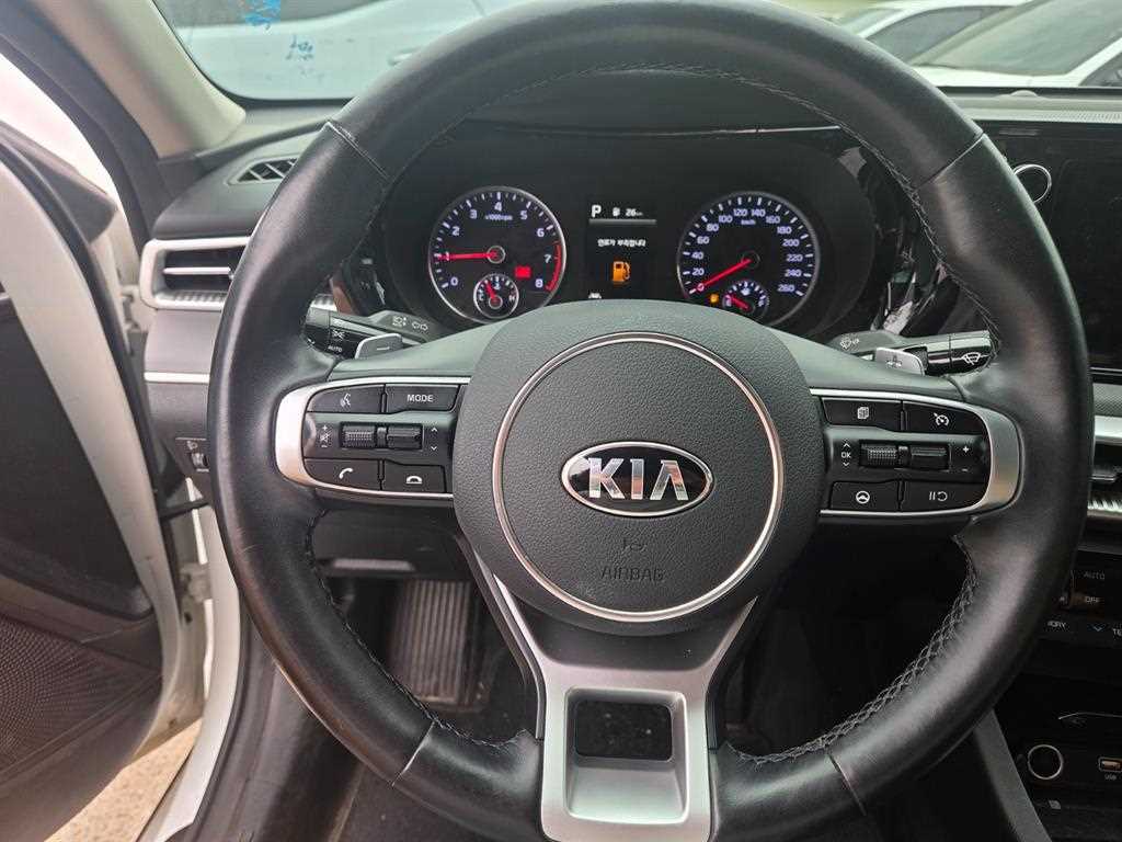 KIA K5 - Vista 3