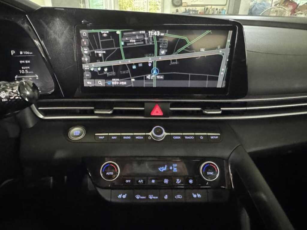 HYUNDAI Avante - Vista 12