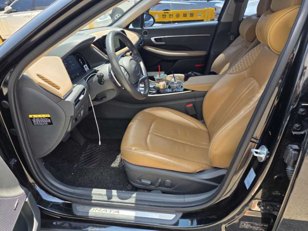 HYUNDAI Sonata - Vista 6