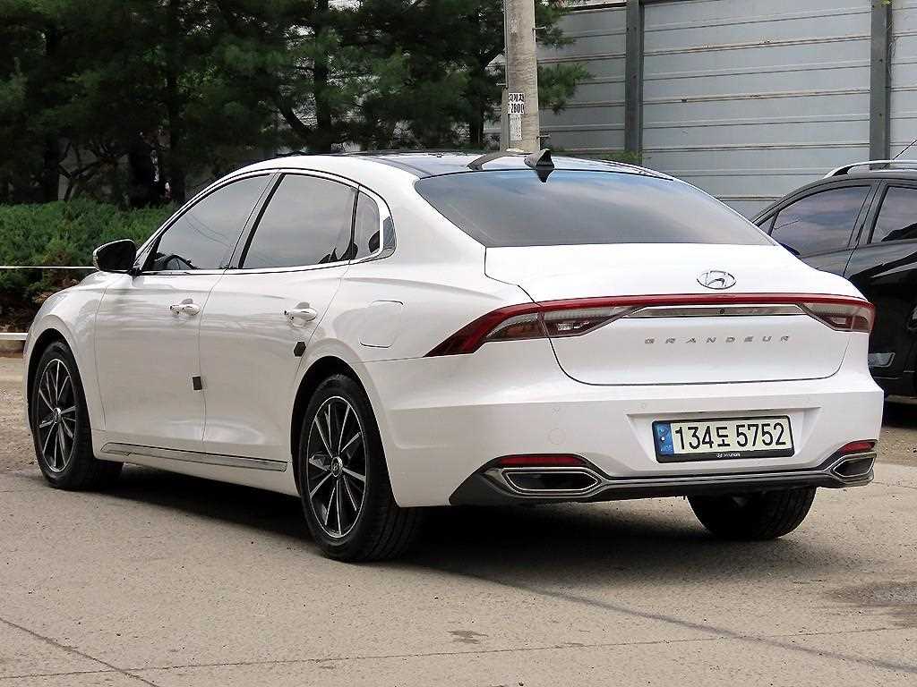 HYUNDAI Grandeur - Vista 3