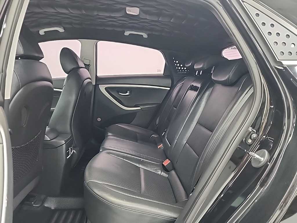 HYUNDAI i30 - Vista 12