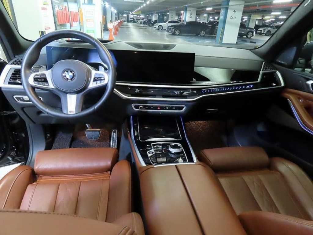 BMW X7 - Vista 10