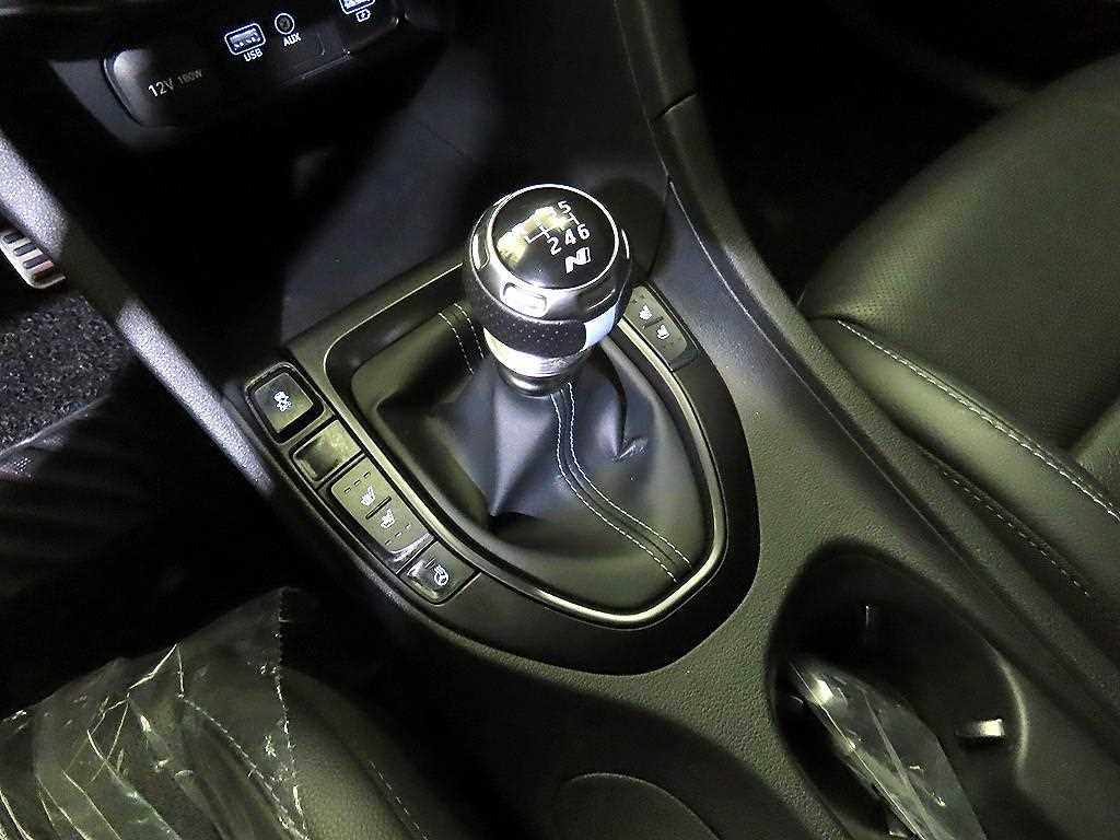 HYUNDAI Veloster - Vista 12