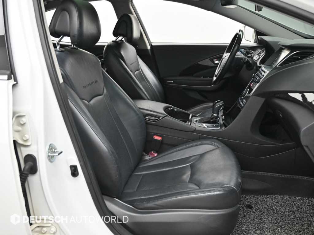 HYUNDAI Grandeur - Vista 10