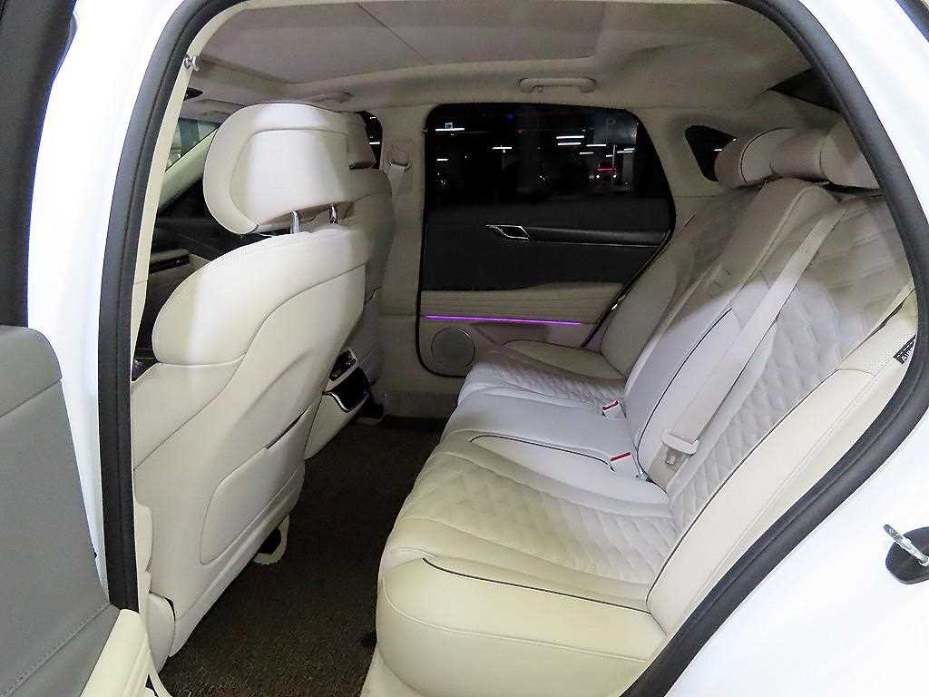 Genesis G80 - Vista 8