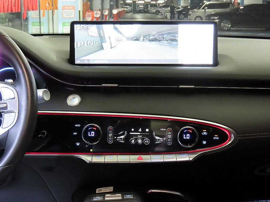 Genesis GV70 - Vista 11