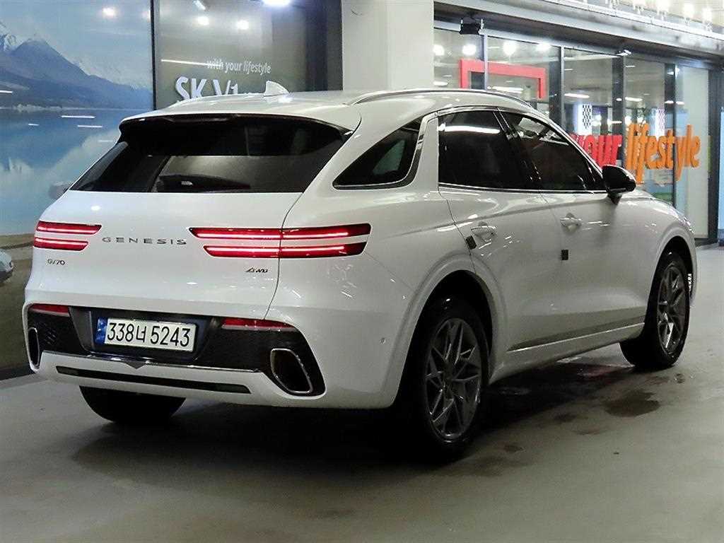 Genesis GV70 - Vista 4