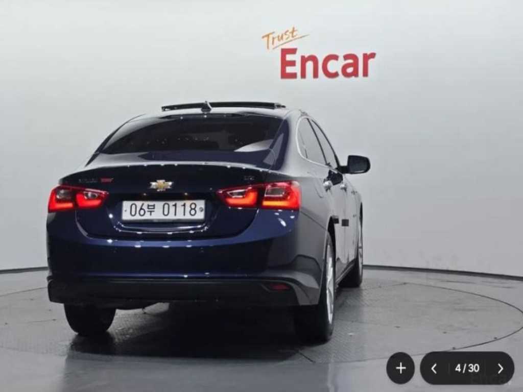 Chevrolet Malibu - Vista 3