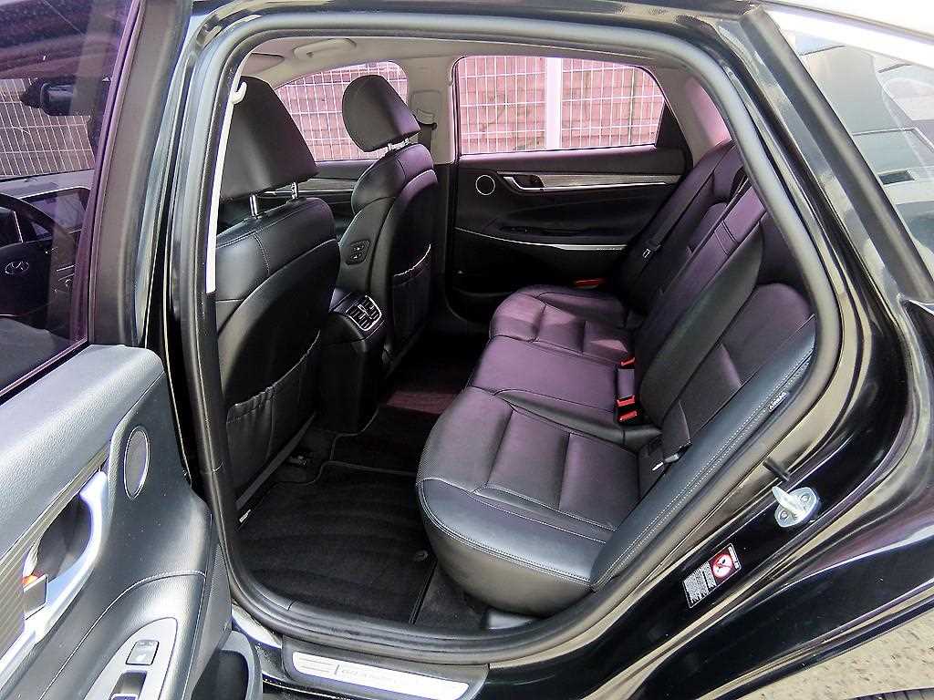 HYUNDAI Grandeur - Vista 6